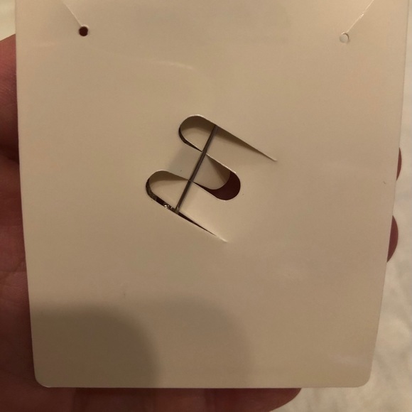 🌸🌸New Floral Brooch - Picture 3 of 3